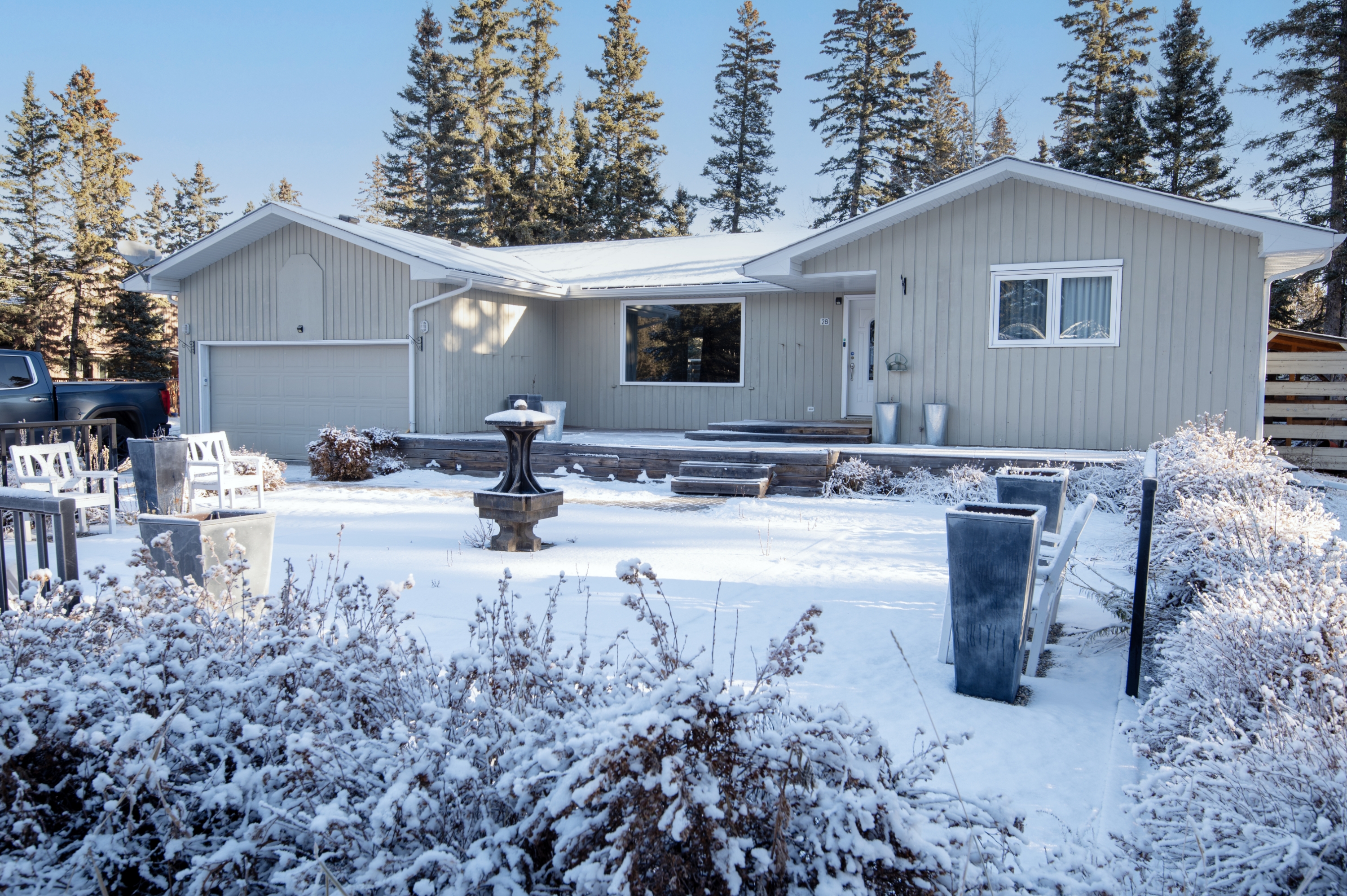 28 Redwood Meadows Drive